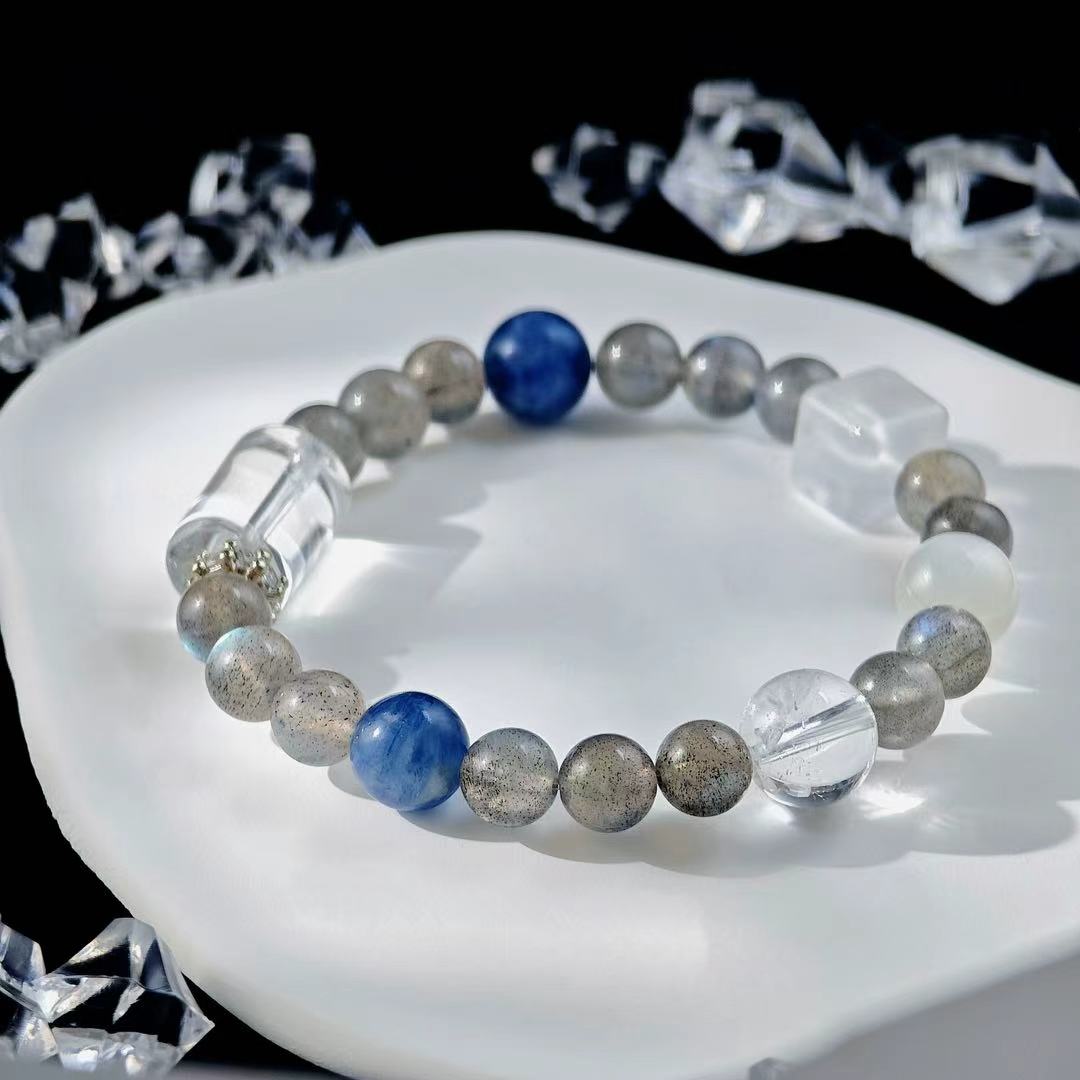 "The Moon" - Tarot&Natural Crystal Bracelet - Moon & Kyanite To Pursue Your Hidden Dreams