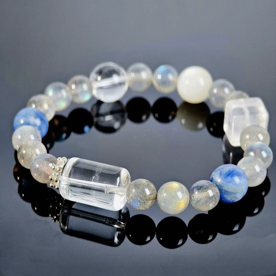 "The Moon" - Tarot&Natural Crystal Bracelet - Moon & Kyanite To Pursue Your Hidden Dreams